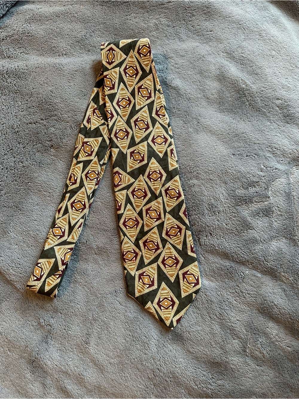 Robert Talbott Men's Geometric Pattern Tie in Olive Green, Burgundy, Gold
